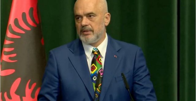 ‘Përgatitemi për dasmë dhe krushqit nuk na vijnë’, Rama thumbon komisionerin Oliver Varhelyi ‘Përgatitemi për dasmë dhe krushqit nuk na vijnë’, Rama thumbon komisionerin Oliver Varhelyi