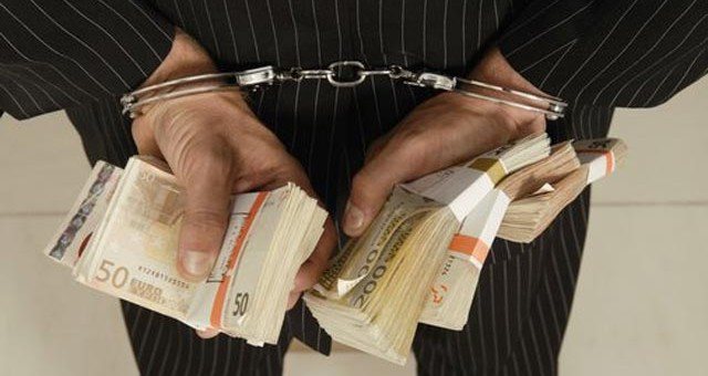 Aferat në Gjykatën e Lartë dhe Kushtetuese, ILDKP, Kadastra e KPK dorëzojnë në SPAK dosjet e të ngelurve në veting, “shpëtojnë” gjyqtarët e thjeshtë Aferat në Gjykatën e Lartë dhe Kushtetuese, ILDKP, Kadastra e KPK dorëzojnë në SPAK dosjet e të ngelurve në veting, “shpëtojnë” gjyqtarët e thjeshtë