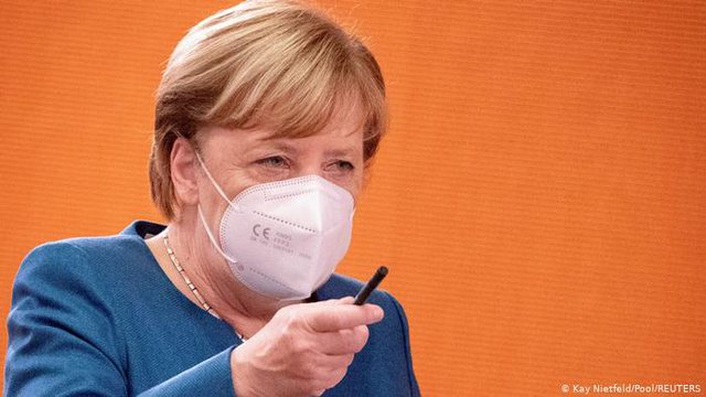 Gjermania kufizime drastike prej COVID-19/ DW zbulon planin e kancelares Merkel: Biznesi i vogël do marrë 75% të xhiros së humbur, do ndalohen… Gjermania kufizime drastike prej COVID-19/ DW zbulon planin e kancelares Merkel: Biznesi i vogël do marrë 75% të xhiros së humbur, do ndalohen…