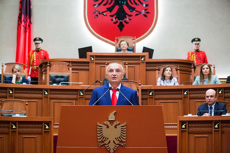 PS të enjten mbyll ligjin për izolimin e presidentit, Meta shton sulmet dhe kërcënimet ndaj qeverisë dhe kryeministrit PS të enjten mbyll ligjin për izolimin e presidentit, Meta shton sulmet dhe kërcënimet ndaj qeverisë dhe kryeministrit