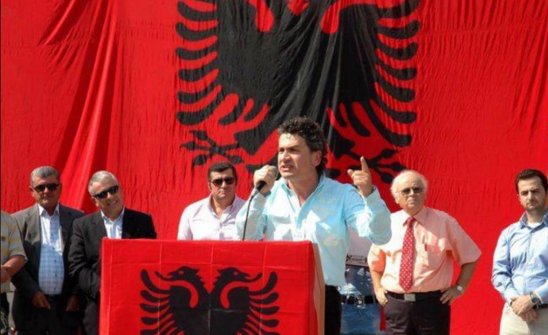 Kreshnik Spahiu në zi, COVID-19 i merr jetën mikut të tij, mes dhimbjes së madhe ndan dedikimin prekës: Sot në mëngjes, pushoj së rrahuri zemra e … Kreshnik Spahiu në zi, COVID-19 i merr jetën mikut të tij, mes dhimbjes së madhe ndan dedikimin prekës: Sot në mëngjes, pushoj së rrahuri zemra e …