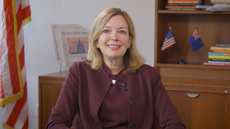 Nënsekretarja e SHBA në Tiranë: Do të shihni shumë amerikanë këtu në Shqipëri Nënsekretarja e SHBA në Tiranë: Do të shihni shumë amerikanë këtu në Shqipëri