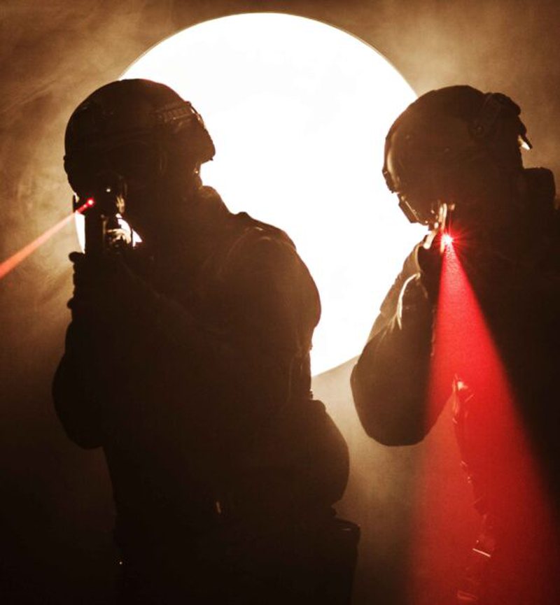 “Dëshironin me të vërtetë të hynin me polici brenda shtëpive tona private?!”, gazetari i njohur italian bën publike faktet tronditëse për COVID-19 dhe paralajmëron veprimet e ‘frikshme’