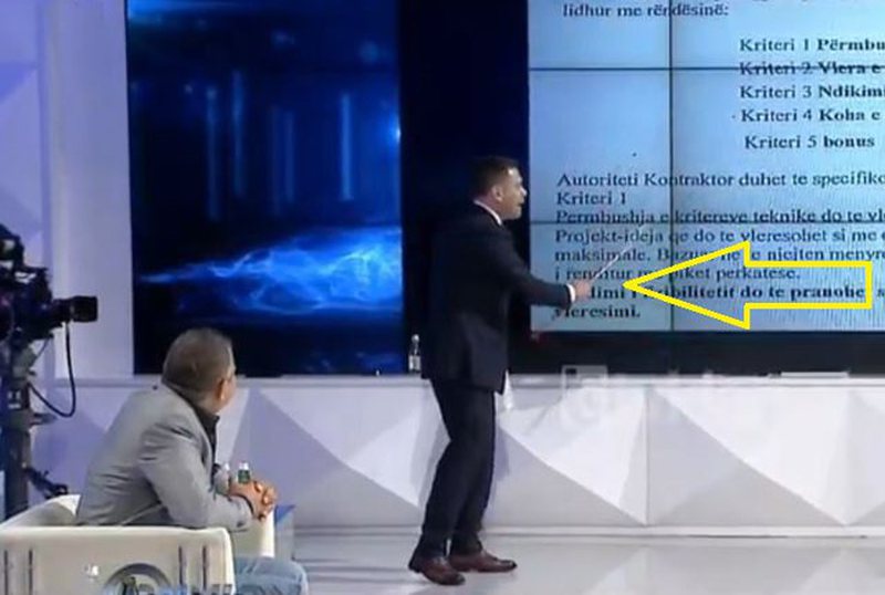 “Jeni mirë ju apo jo”?! Ahmetaj përplaset me Rakipllarin që flet broçkulla: Thuaj më fal publikut