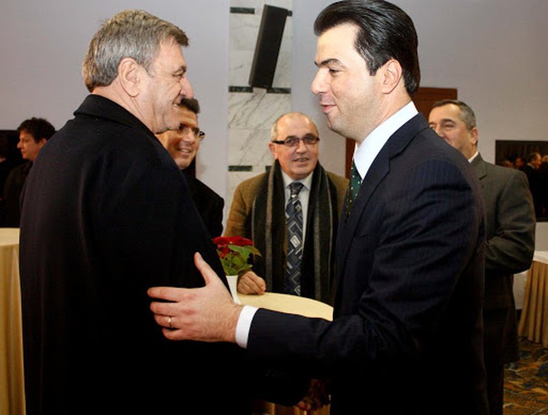 Sjellja e Bashës shkakton pakënaqësi te aleatët! Duka e kritikon publikisht: Sot duhet të ishim mbledhur urgjent!