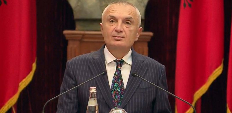 “Kryeprokurori ta izolojë, e mbushi kupën”! Meta i’u kthehet keq socialistëve dhe deputetit të PS-së: Zero shans! Le të vijnë në Presidencë prokurorë dhe policia se unë kam… “biçak” “Kryeprokurori ta izolojë, e mbushi kupën”! Meta i’u kthehet keq socialistëve dhe deputetit të PS-së: Zero shans! Le të vijnë në Presidencë prokurorë dhe policia se unë kam… “biçak”