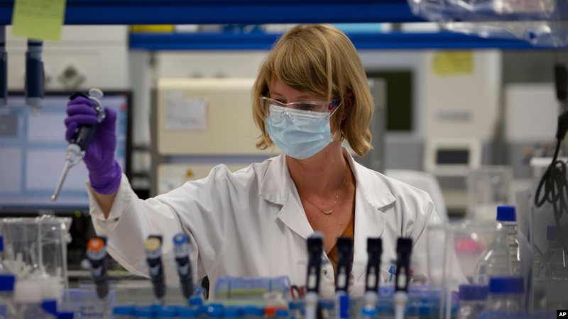 “Sëmundje e pashpjegueshme”! Ndërpritet në fazën e fundit testimi i vaksinës nga gjiganti farmaceutik në SHBA, çfarë deklarojnë studiuesit? “Sëmundje e pashpjegueshme”! Ndërpritet në fazën e fundit testimi i vaksinës nga gjiganti farmaceutik në SHBA, çfarë deklarojnë studiuesit?