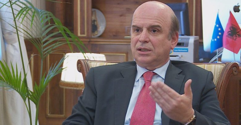 Ish ministri Panariti: Oksigjenimi në kohë është kritik, intubimi është thuajse dënim me vdekje