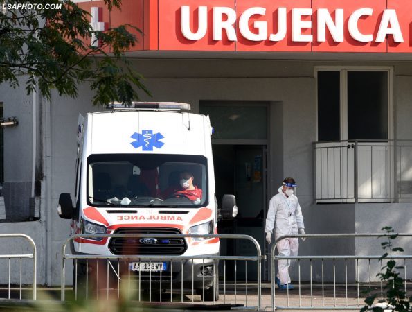 Rritet numri i viktimave nga COVID-19, humbin jetën 7 pacientë, 241 raste pozitive në 24 orët e fundit Rritet numri i viktimave nga COVID-19, humbin jetën 7 pacientë, 241 raste pozitive në 24 orët e fundit