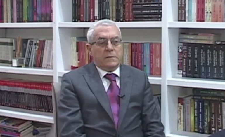 Në Hagë po shkohet për të ndryshuar aktet dhe traktatet juridike ndërkombëtare që kanë vulosur në 1913, 1925 e 1926 kufijtë e Shqipërisë! Në Hagë po shkohet për të ndryshuar aktet dhe traktatet juridike ndërkombëtare që kanë vulosur në 1913, 1925 e 1926 kufijtë e Shqipërisë!