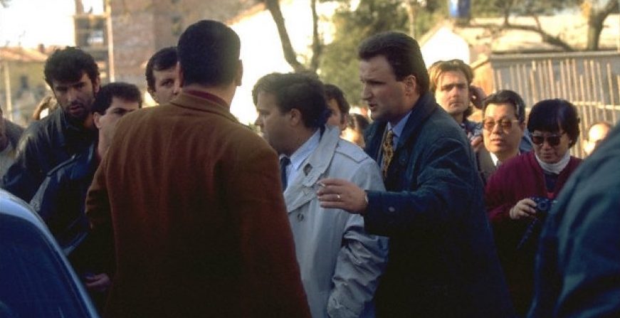 Dënimi i Izet Haxhisë: Politika nuk donte që të zbardhej vrasja e Azem Hajdarit! Berisha luftoi fort që të mbyllej si çështje Dënimi i Izet Haxhisë: Politika nuk donte që të zbardhej vrasja e Azem Hajdarit! Berisha luftoi fort që të mbyllej si çështje