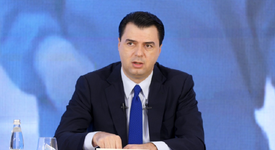 Basha ngre tonet: Plani jonë me 5 pika e vetmja zgjidhje për të shpëtuar vendin nga kolapsi Basha ngre tonet: Plani jonë me 5 pika e vetmja zgjidhje për të shpëtuar vendin nga kolapsi