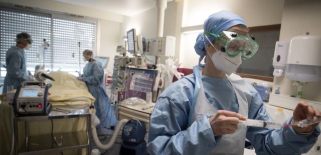 Covid-19 fut Francën në kolaps: Spitalet e Parisit afër mbingarkesës Covid-19 fut Francën në kolaps: Spitalet e Parisit afër mbingarkesës