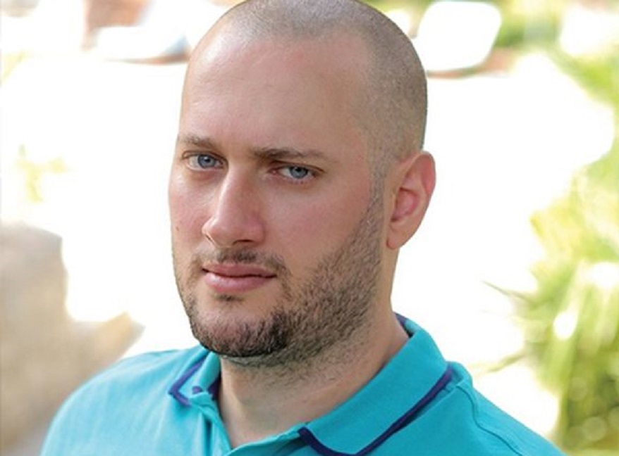 Skandaloze ajo që bëhet në kurriz të Shqipërisë! Florjan Binaj bënë denoncimin dhe revoltohet ndaj ministrit Gent Cakaj Skandaloze ajo që bëhet në kurriz të Shqipërisë! Florjan Binaj bënë denoncimin dhe revoltohet ndaj ministrit Gent Cakaj