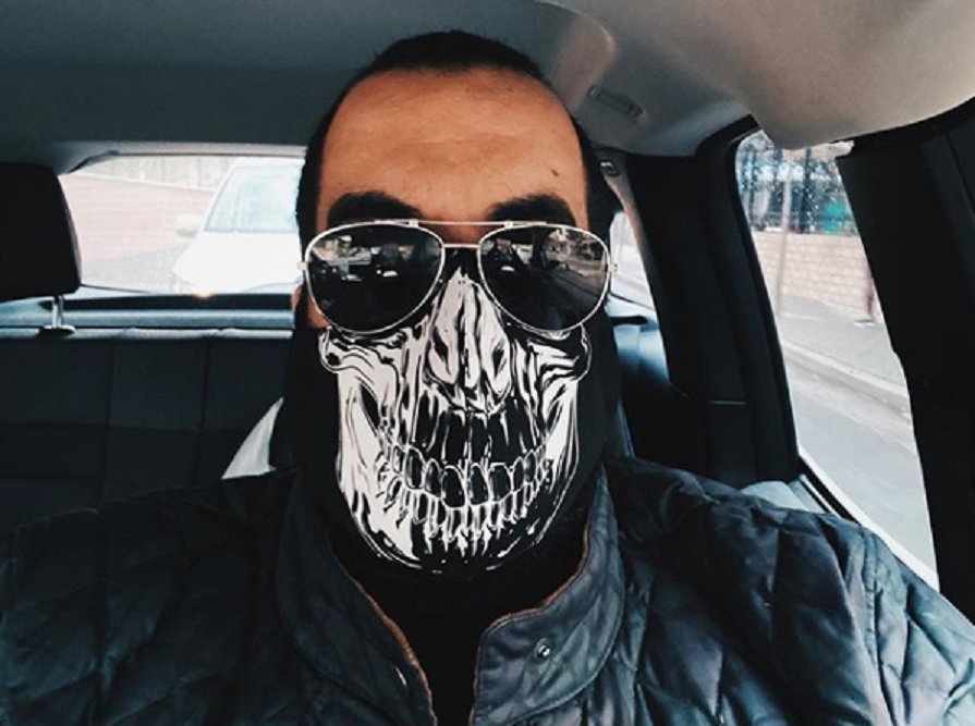 Vendimin për mbajtjen e maskës e zbaton dhe djali kryeministrit Rama Vendimin për mbajtjen e maskës e zbaton dhe djali kryeministrit Rama