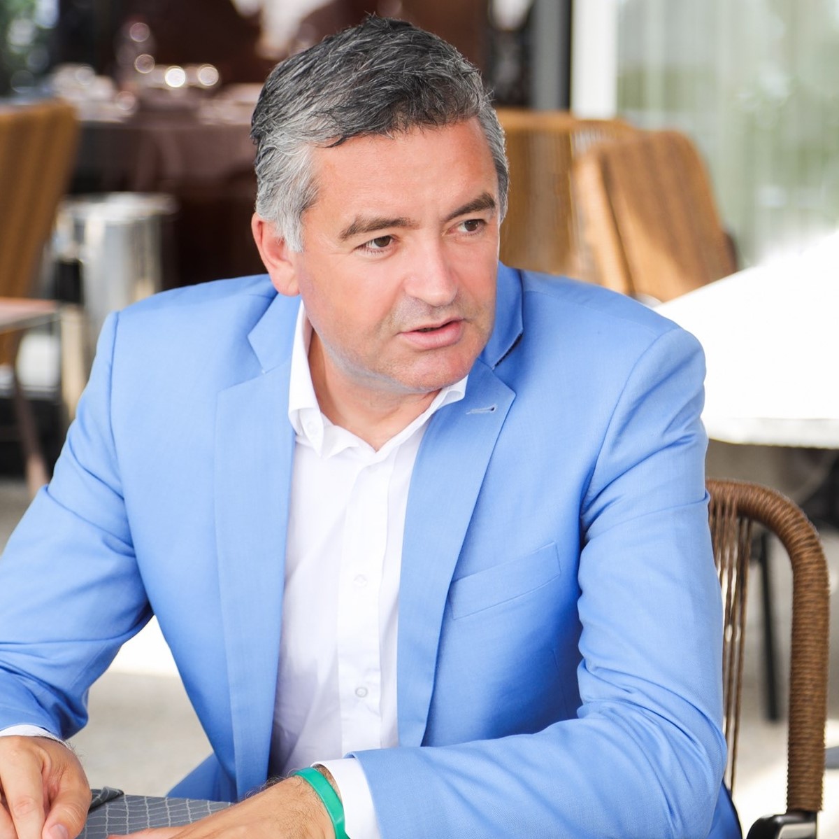 “Muzika shpërndan koronavirusin”, këngëtarja pyet ministrin: Ku e merr mallin?! “Muzika shpërndan koronavirusin”, këngëtarja pyet ministrin: Ku e merr mallin?!