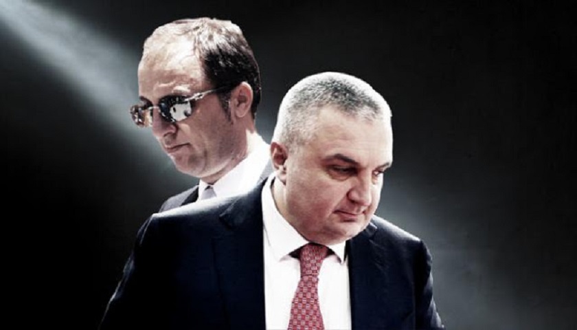 Presidenti intrigant u dërgoi letër socialiste, por çfarë thoshte Dritan Prifti për fiksimin e Metës për të qenë kreu i PS Presidenti intrigant u dërgoi letër socialiste, por çfarë thoshte Dritan Prifti për fiksimin e Metës për të qenë kreu i PS