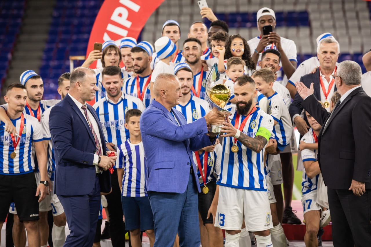 “Tirana” bën lojën e Ilir Metës, pas nderit të paligjshëm që i bëri “Tirana” bën lojën e Ilir Metës, pas nderit të paligjshëm që i bëri