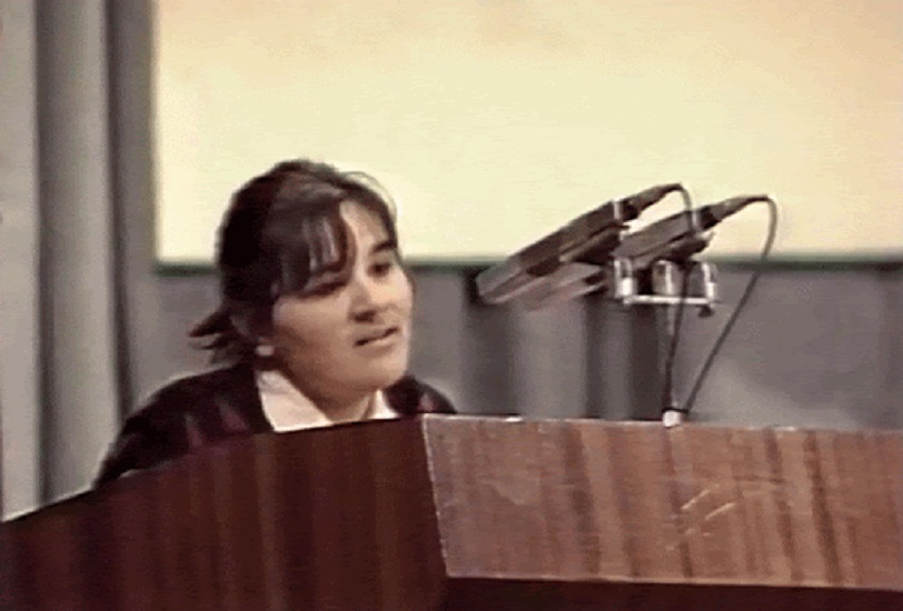 Një vit mësimor kushton 160 mijë euro për fëmijët e Monikës, kryetarja e LSI thirrje: Për fëmijët e politikanëve puna është turp