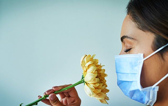 Humbja e shijes dhe nuhatjes që të shkakton Covid-19 është ndryshe nga ajo e gripit, si ti dalloni në kushte shtëpie Humbja e shijes dhe nuhatjes që të shkakton Covid-19 është ndryshe nga ajo e gripit, si ti dalloni në kushte shtëpie