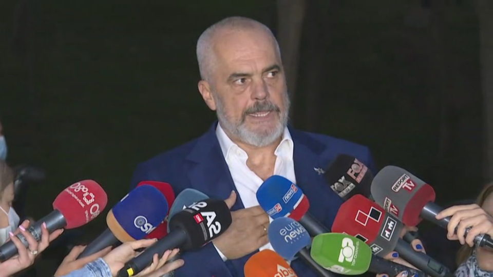 Edi Rama: “Problemi i madh mes shqiptarëve dhe të ardhmes quhet Ilir Meta dhe LSI! Ja pse merrem me Ilir Metën
