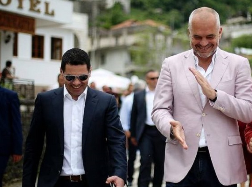 Arben Ahmetaj u përgjigjet akuzave: Nuk kam nevojë për ndihmën e Ramës Arben Ahmetaj u përgjigjet akuzave: Nuk kam nevojë për ndihmën e Ramës