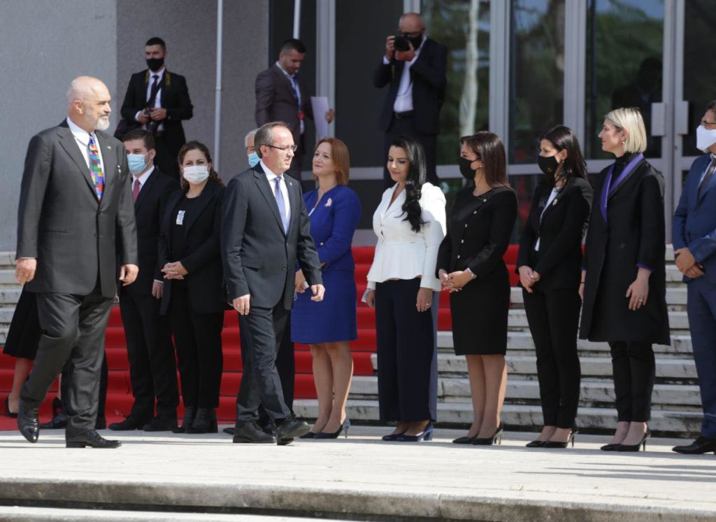 Moska sulmon Ramën: “Shqipëria e Madhe” k.ërcënim për Ballkanin, të ndërhyjë BE Moska sulmon Ramën: “Shqipëria e Madhe” k.ërcënim për Ballkanin, të ndërhyjë BE