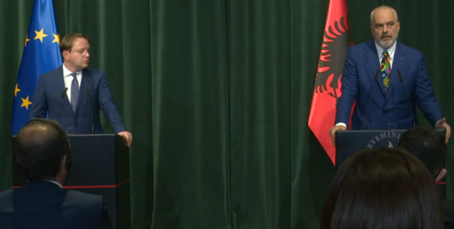 Rama-Varhelyi-t: Shqipëria s’mund të penalizohet se ka bërë spastrimin më të madh në rajon, të gjyqtarëve të korruptuar Rama-Varhelyi-t: Shqipëria s’mund të penalizohet se ka bërë spastrimin më të madh në rajon, të gjyqtarëve të korruptuar