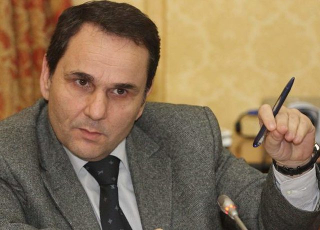 Të pathënat: Pse Lulzim Basha e dorëzoi lehtë Ilir Rusmalin Të pathënat: Pse Lulzim Basha e dorëzoi lehtë Ilir Rusmalin