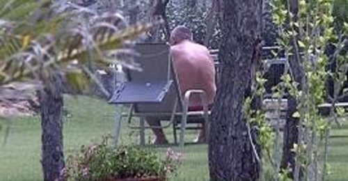 Shkrimtari Mihallaq Qilleri: Djali nga Skrapari, që e ka vilën e tij në Lalëz shumë herë më të madhe se të Enver Hoxhës që nuk e kishte të tijën Shkrimtari Mihallaq Qilleri: Djali nga Skrapari, që e ka vilën e tij në Lalëz shumë herë më të madhe se të Enver Hoxhës që nuk e kishte të tijën