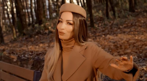 Nuk përmbahet këngëtarja e njohur, paralajmëron Ramën: Do të vijmë poshtë shtëpisë dhe… Nuk përmbahet këngëtarja e njohur, paralajmëron Ramën: Do të vijmë poshtë shtëpisë dhe…