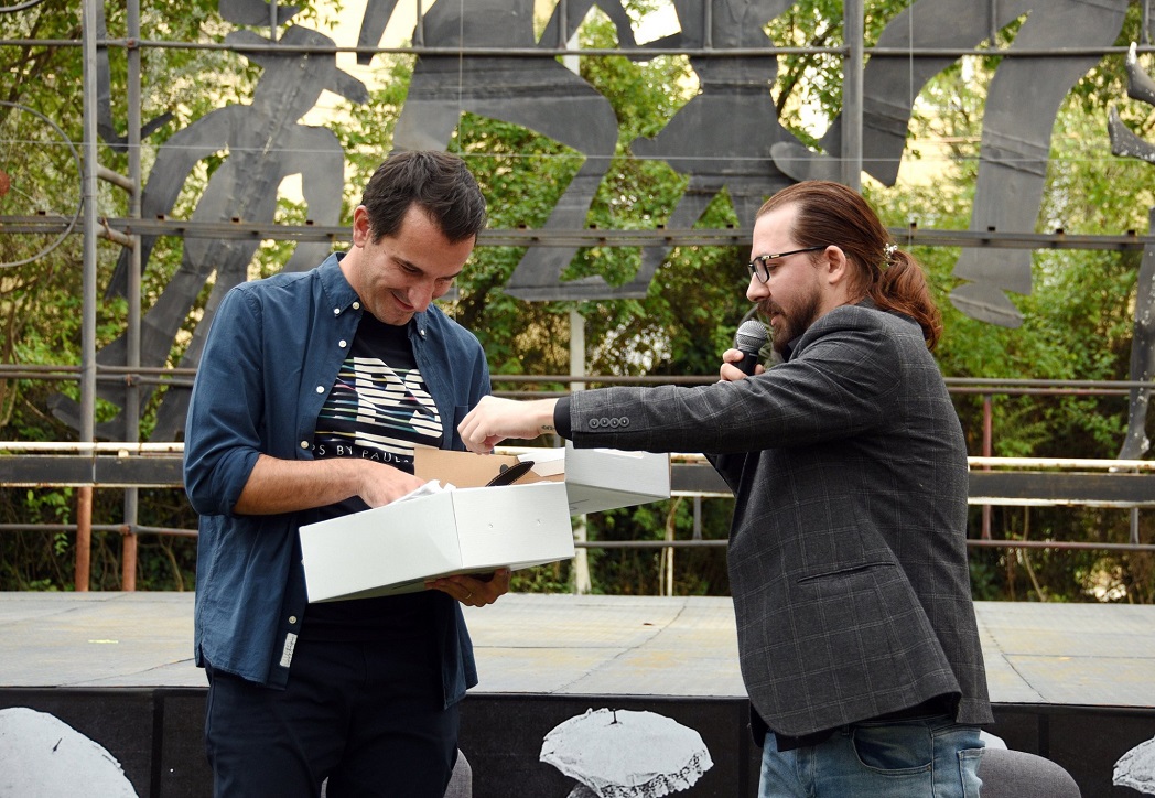 Rrëfimi “prekës” i Kastro Zizos: Si e lashë alkoolin… dhe LSI-në Rrëfimi “prekës” i Kastro Zizos: Si e lashë alkoolin… dhe LSI-në