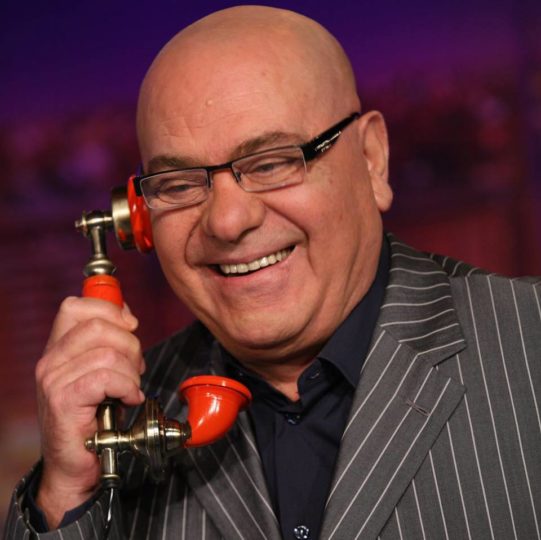 “Koço Devole, të qeshurat që nuk i merr dot vdekja” “Koço Devole, të qeshurat që nuk i merr dot vdekja”