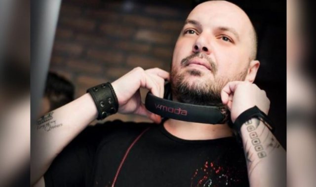 Nuk kishte asnjë sëmundje shoqëruese: Covid-19 i merr jetën Dj të famshëm grek Dimitris Bello Nuk kishte asnjë sëmundje shoqëruese: Covid-19 i merr jetën Dj të famshëm grek Dimitris Bello