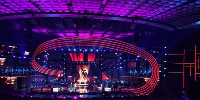 “Mbizotëron k*rvëria”, këngëtari i njohur shqiptar shpërthen ndaj ‘Festivalit të Këngës’ në RTSH: Ça turpi është ky shtet!