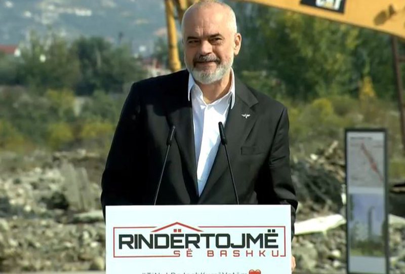 Rama goditje Metës: Çfarë kërkon më? Mos do vilën e Zogut në majë të kodrës se një në det e ka, e rëndë si është katandisur Rama goditje Metës: Çfarë kërkon më? Mos do vilën e Zogut në majë të kodrës se një në det e ka, e rëndë si është katandisur