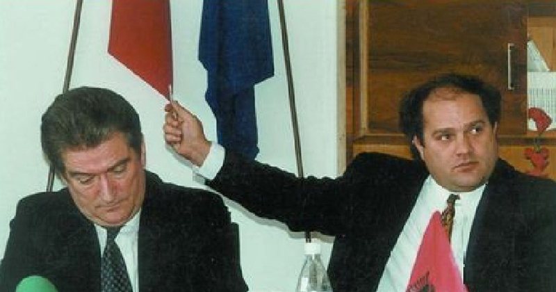 Berisha i frikësuar mesazh gjykatës: Nuk dëshmoj në gjyqin e Izet Haxhisë! Proces i trilluar nga Rama, Hajdari po vritet për herë të dytë Berisha i frikësuar mesazh gjykatës: Nuk dëshmoj në gjyqin e Izet Haxhisë! Proces i trilluar nga Rama, Hajdari po vritet për herë të dytë