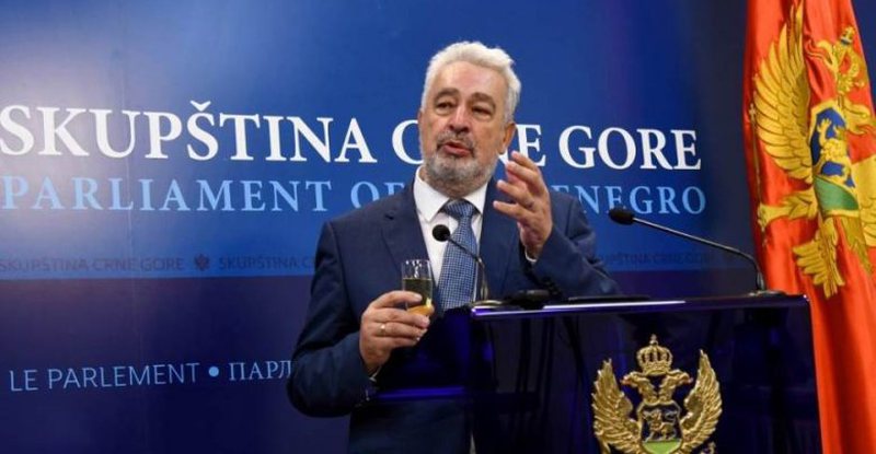 Kryeministri malazez i habit të gjithë: Ja si e kalova në këmbë koronavirusin, nuk do të infektoheni nëse… Kryeministri malazez i habit të gjithë: Ja si e kalova në këmbë koronavirusin, nuk do të infektoheni nëse…