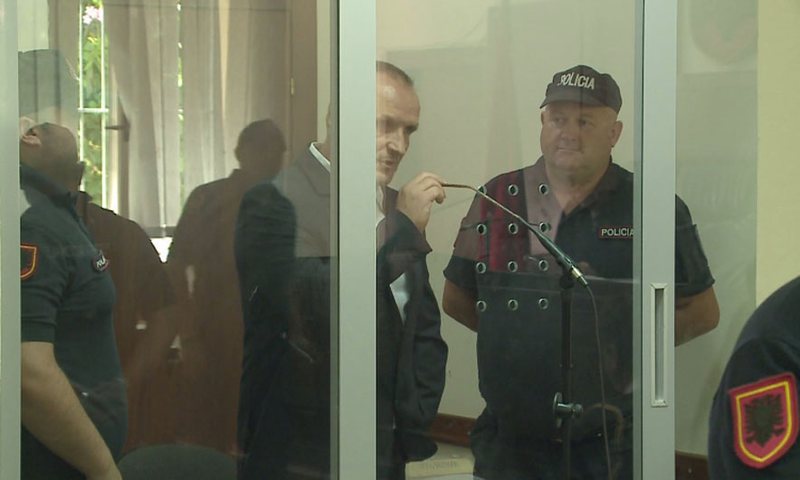 Kolapsi në gjyqësor “shpëton” Berishën, shtyhet pa afat çështja e Izet Haxhisë, të gjithë në panik nga dosja “Hajdari” Kolapsi në gjyqësor “shpëton” Berishën, shtyhet pa afat çështja e Izet Haxhisë, të gjithë në panik nga dosja “Hajdari”