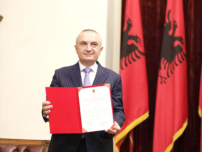 Ilir Meta drejt SPAK! 11 ministri dhe 3 institucione zbardhin faktet e rënda me shtetësitë: Komisioni i Sigurisë kopsit dosjen për kallëzim penal Ilir Meta drejt SPAK! 11 ministri dhe 3 institucione zbardhin faktet e rënda me shtetësitë: Komisioni i Sigurisë kopsit dosjen për kallëzim penal