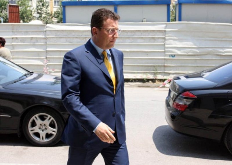 “Sot unë kam vetëm lot, 7 vite pritje pafund Koli im”, e ëma kujton Sokol Olldashin, prek me fjalët për politikanin e ndjerë “Sot unë kam vetëm lot, 7 vite pritje pafund Koli im”, e ëma kujton Sokol Olldashin, prek me fjalët për politikanin e ndjerë