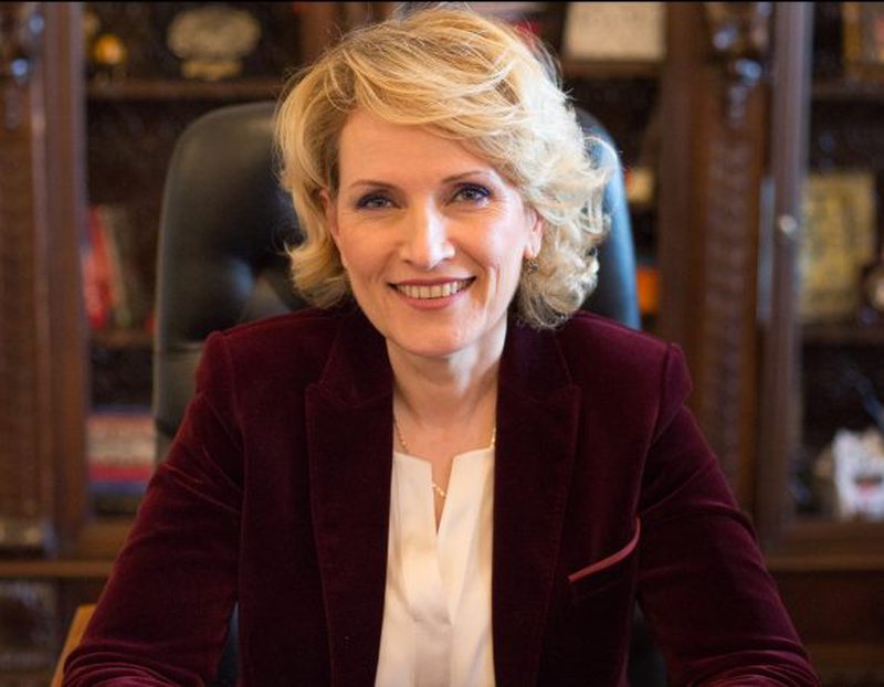 Është e para shqiptare që zgjidhet në një një pozicion të tillë, Mimi Kodheli merr postin e lartë në NATO Është e para shqiptare që zgjidhet në një një pozicion të tillë, Mimi Kodheli merr postin e lartë në NATO