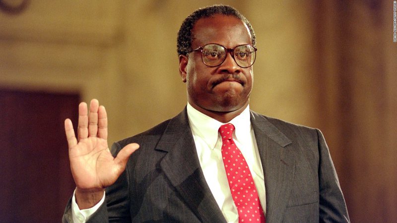 Ja gjyqtari që mund të ndryshojë rrjedhën e zgjedhjeve në amerikë, Clarence Thomas sërish përballë Biden pas 29 vitesh Ja gjyqtari që mund të ndryshojë rrjedhën e zgjedhjeve në amerikë, Clarence Thomas sërish përballë Biden pas 29 vitesh