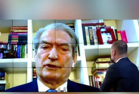 Berisha merr në mbrojtje kreun e PD dhe Argitën: Basha hetoi Millosheviçin, vajza ime hetoi 11 serbë (të keqtrajtuar nga UÇK?!) Berisha merr në mbrojtje kreun e PD dhe Argitën: Basha hetoi Millosheviçin, vajza ime hetoi 11 serbë (të keqtrajtuar nga UÇK?!)