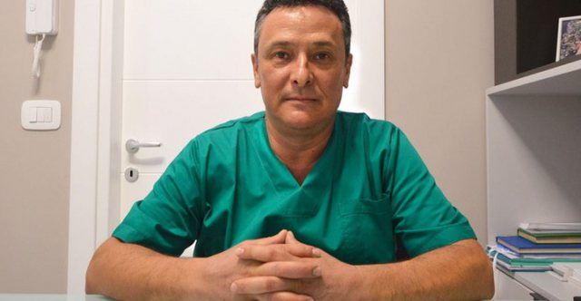 U infektua me Covid: Përkeqësohet gjendja e kirurgut të QSUT, dërgohet me urgjencë në Turqi