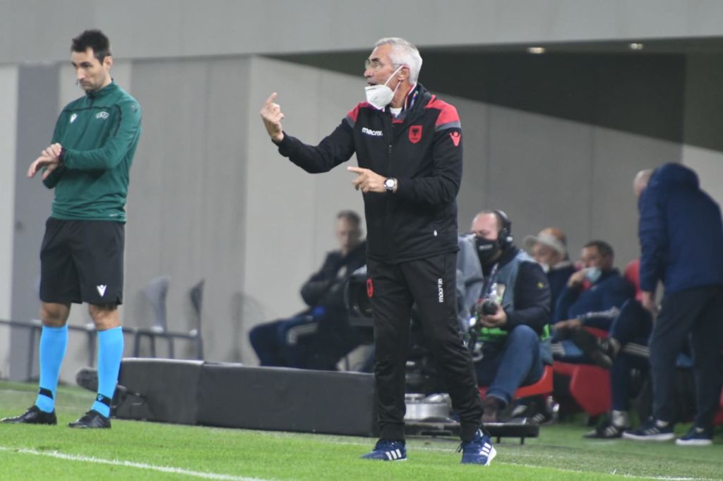 Reja shpërthen ndaj Super Sport: Na çatë tr*pin me të njëjtat pyetje Reja shpërthen ndaj Super Sport: Na çatë tr*pin me të njëjtat pyetje