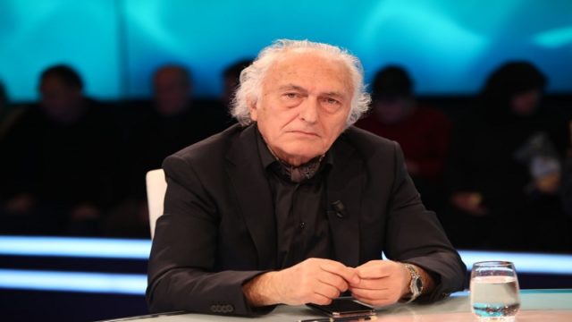 Pse votoi PD pro hetimit të UÇK? Çupi: Politika shqiptare e blerë nga sllavët. Ata vendosën për burgosjet, zhdukjen e Remzi Hoxhës Pse votoi PD pro hetimit të UÇK? Çupi: Politika shqiptare e blerë nga sllavët. Ata vendosën për burgosjet, zhdukjen e Remzi Hoxhës