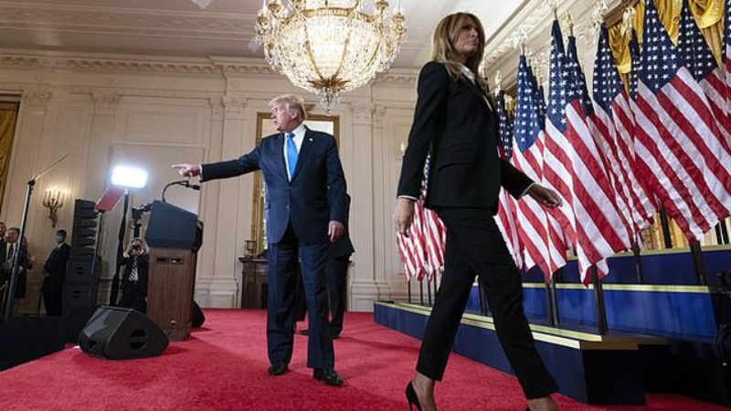 Pas Shtëpisë së Bardhë, Donald Trump mund të humbë dhe gruan Melanie! Ish ndihmësi: Mezi pret të ikë