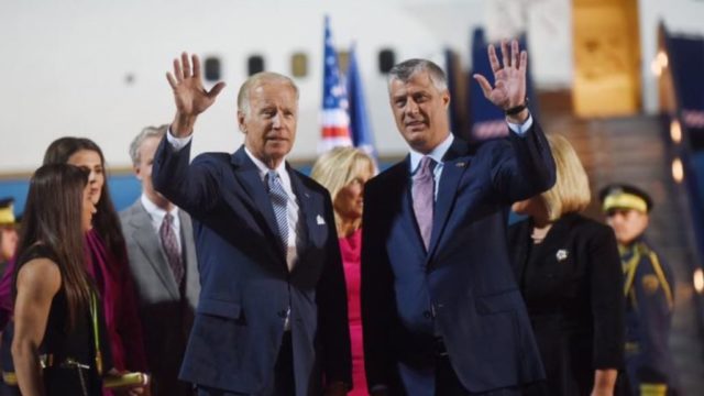 VIDEO/ Pse agjenti i UDB, Sali Berisha guxoi dhe e quajti Thaçin “çirak të Beogradit”, ndërsa Joe Biden e quan atë “George Washington” i Kosovës?!