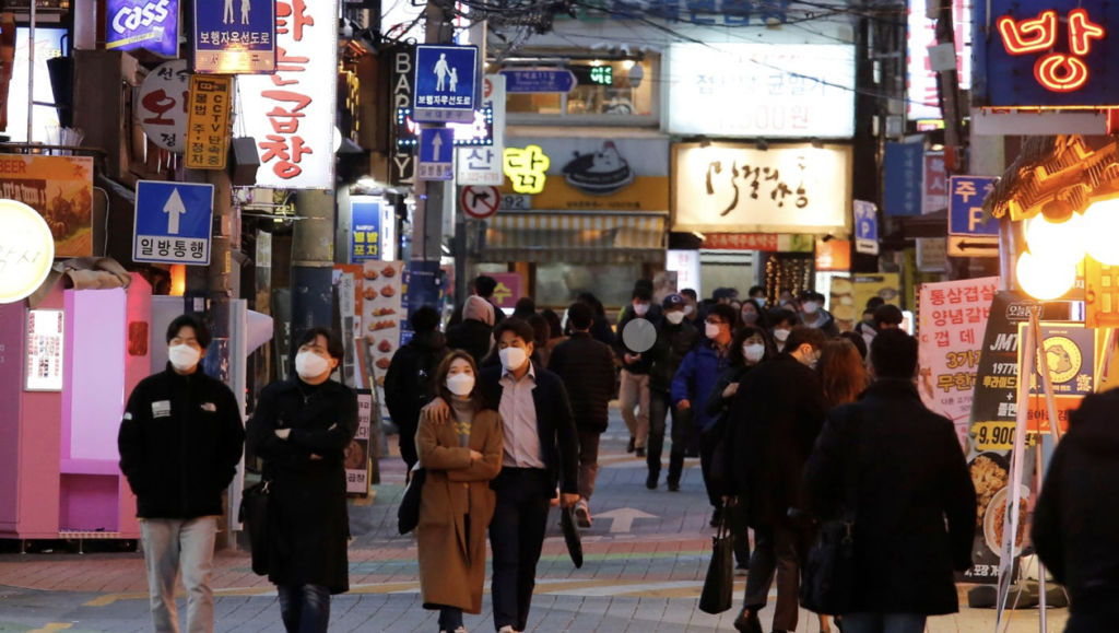 Pse Perëndimi nuk arriti të mësojë nga Azia, se si të luftohet koronavirusi?!